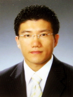 감독 김성현