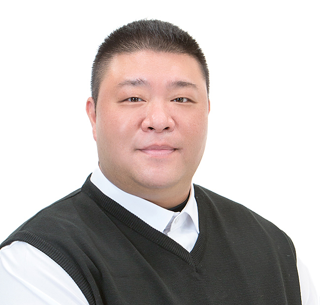 감독 김영무