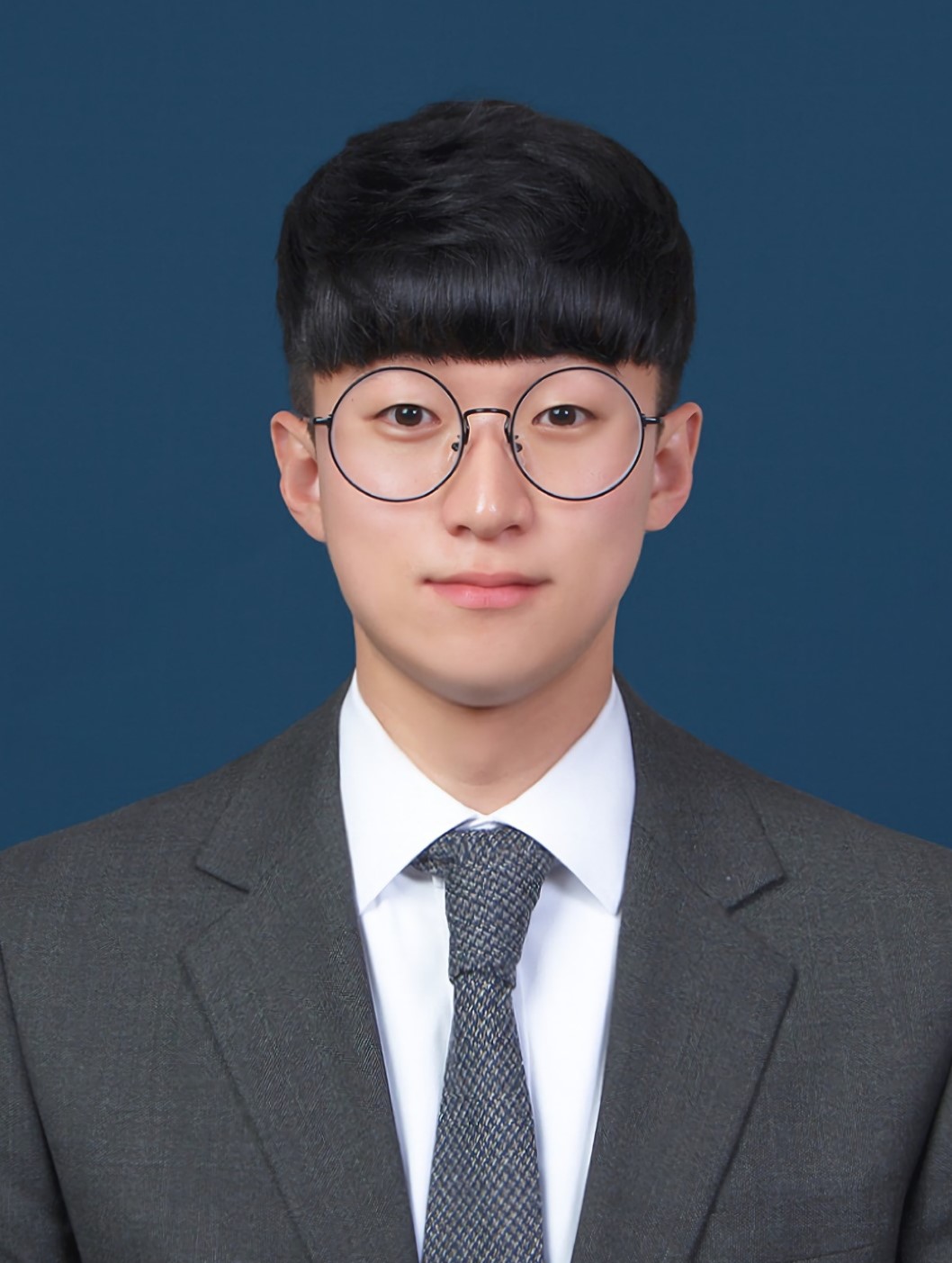 감독 신석호