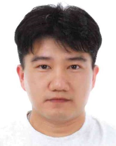 감독 김성현